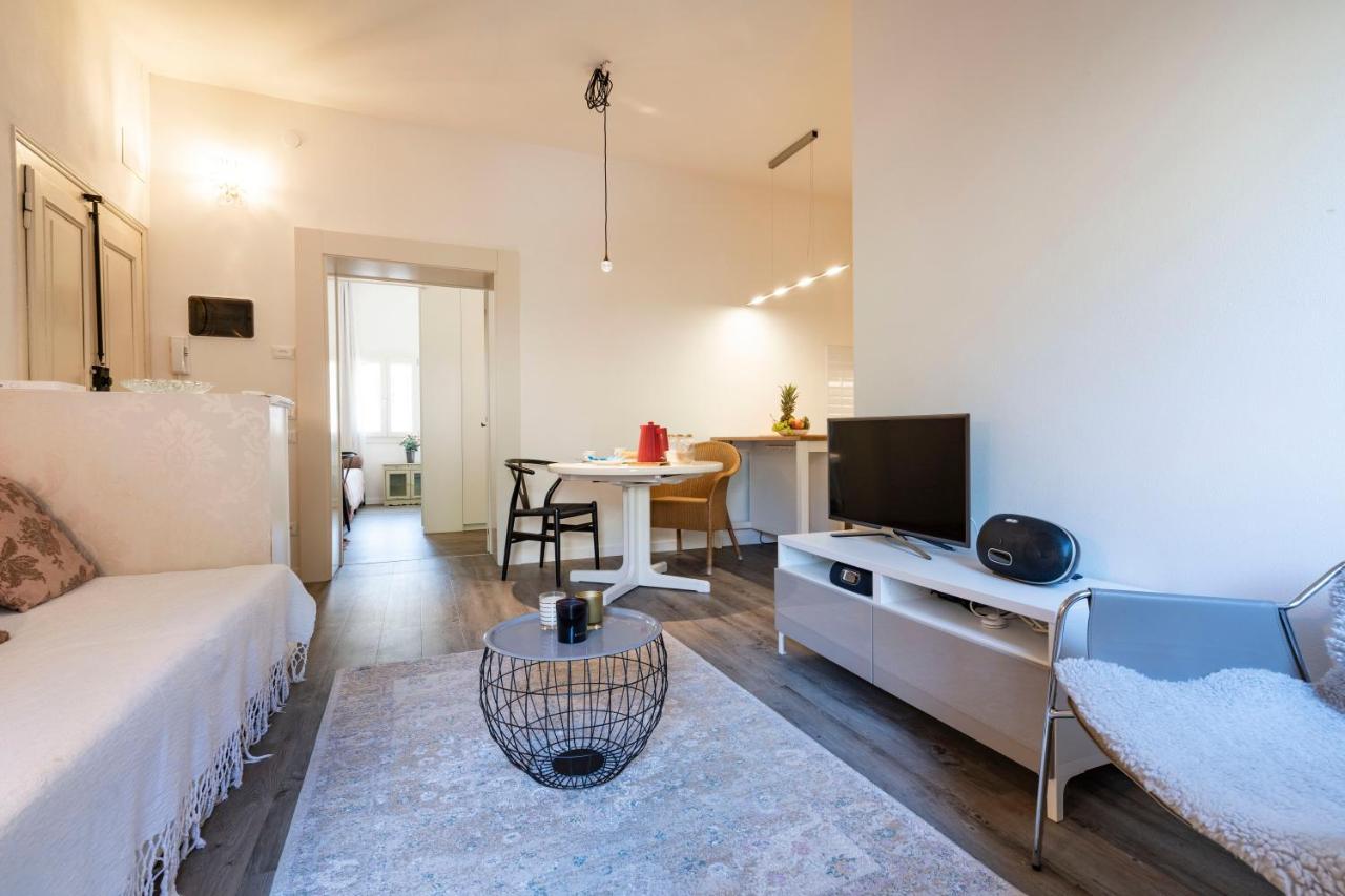 Snug Apartment With Private Courtyard M0270422677 Venice Exterior photo